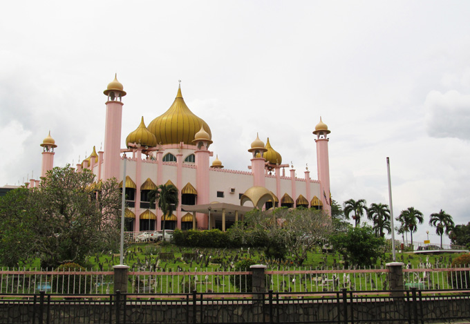 Thánh đường Hồi giáo ở Kuching. 
