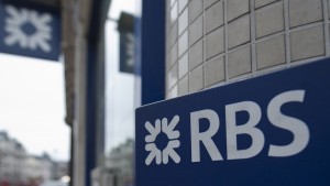 nếu để RBS rơi vào tình trạng ngân hàng 0 đồng, phá sản kéo theo cả hệ thống tài chính Anh sụp đổ 