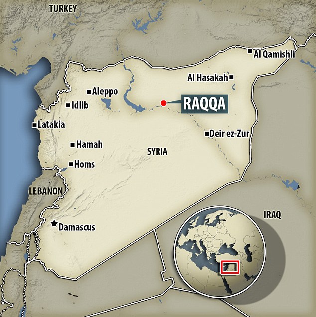Các phản lực chiến đấu của Pháp đã tiến hành một loạt vụ không kích ồ ạt xuống Raqqa, phá huỷ một bộ chỉ huy và một trung tâm huấn luyện ở Syria.