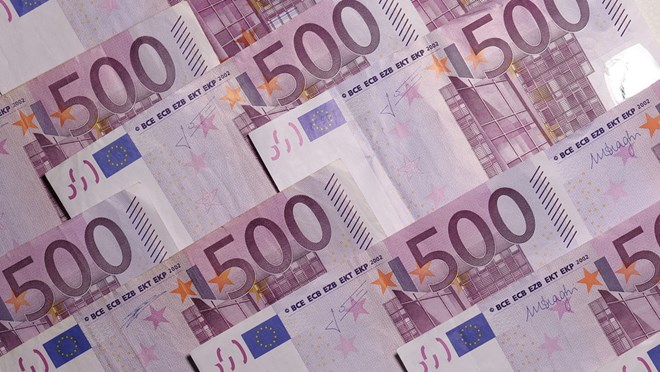 Đồng 500 euro đang bị xem x1et dừng lưu hành