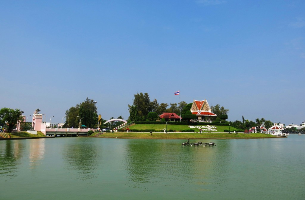1_ Hồ Bueng Phalan Chai xanh ngắt, trái tim của Roi Et - 1