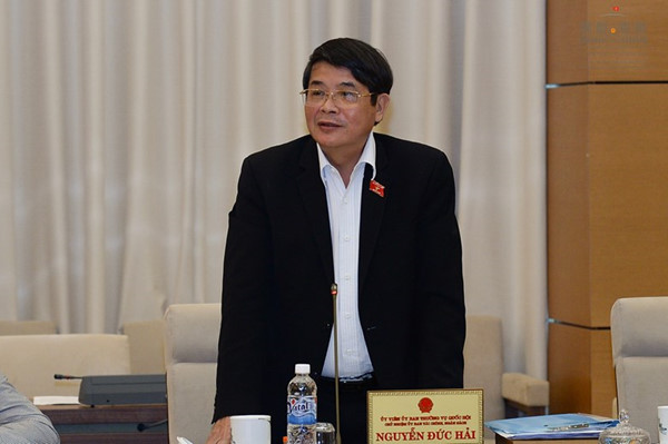 Chủ nhiệm UB Tài chính - Ngân sách Nguyễn Đức Hải yêu cầu thực hiện đúng Luật ngân sách, loại ra khỏi quyết toán chi ngân sách năm 2014 vốn ngoài nước 36.952 tỉ đồng.
