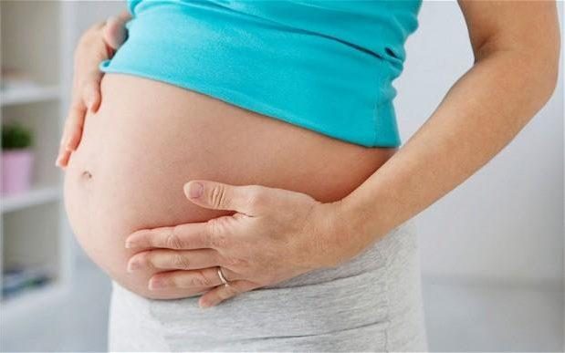 Trước nay, những phụ nữ có thai thường được khuyên dùng thuốc bổ (vitamin) bổ sung nhằm mang lại cho con một sự khởi đầu cuộc sống tốt đẹp. Tuy nhiên, nghiên cứu của một nhóm khoa học gia lại cho thấy điều này chỉ… phí tiền vô ích!