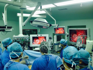 Áp dụng phẫu thuật nội soi với hình ảnh 3D sẽ góp phần nâng cao chất lượng điều trị và rút ngắn thời gian hậu phẫu, giảm chi phí nằm viện cho bệnh nhân.