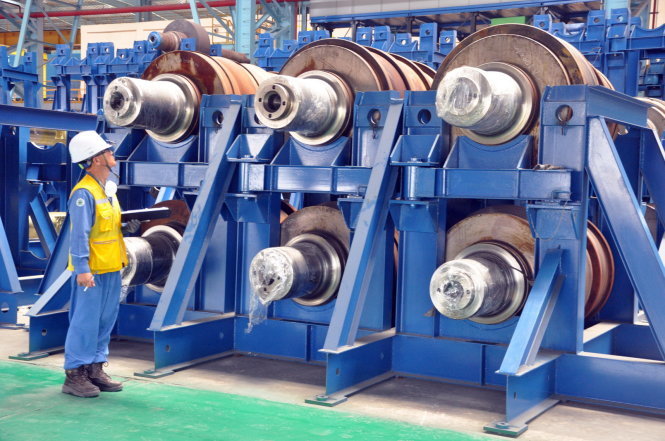 Dây chuyền sản xuất thép tại Nhà máy Posco SS-Vina, huyện Tân Thành, tỉnh Bà Rịa - Vũng Tàu - Ảnh: ĐÔNG HÀ - Tuổi Trẻ