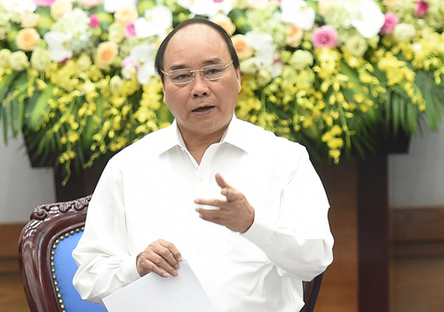 Thủ tướng Nguyễn Xuân Phúc phát biểu kết luận phiên họp Chính phủ thường kỳ tháng 10/2016. Ảnh: VGP/Quang Hiếu