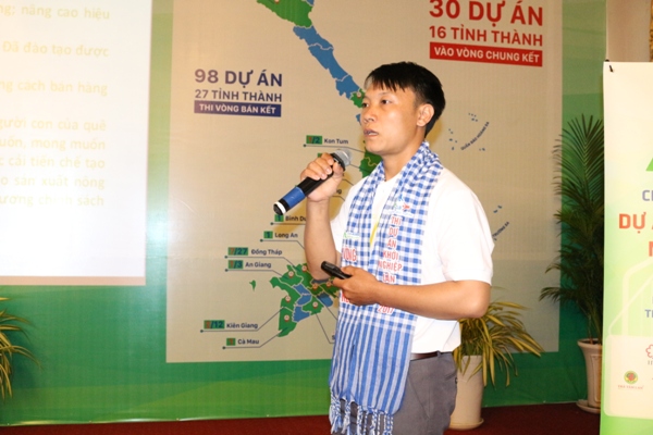 Nguyễn Văn Tuấn trình bày Dự án Máy nông nghiệp đa năng Thành Ngân