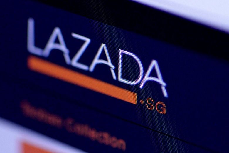 Để tiếp cận khách hàng và nắm bắt được hành vi tiêu dùng dễ dàng hơn, các công ty sản xuất hàng tiêu dùng đang hợp tác với trang thương mại điện tử như Lazada và Zalora