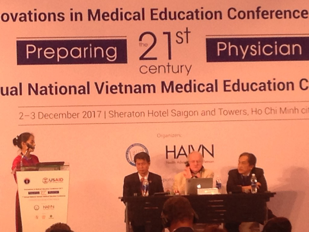 Diễn ra từ ngày 2 – 3 /12/2017 tại TP.HCM, hội thảo Giáo dục y khoa Việt Nam lần thứ nhất, đã quy tụ các nhà giáo dục y khoa tâm huyết từ mọi miền nước và chuyên gia quốc tế, với mong muốn cải cách việc đào tạo y khoa ở cấp độ đại học và cao đẳng tại Việt Nam.