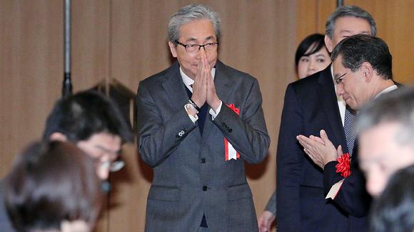 Phó Thủ tướng Thái Lan Somkid Jatusripitak gặp gỡ các nhà đầu tư tiềm năng tại một Diễn đàn ở Fukuoka, Nhật Bản vào ngày 9 tháng 2