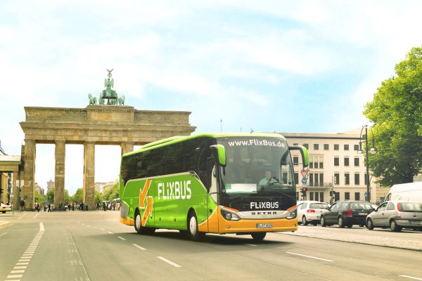 Dịch vụ di chuyển FlixBus được đưa ra khắp các nước châu Âu vào năm 2018. Ảnh: TL