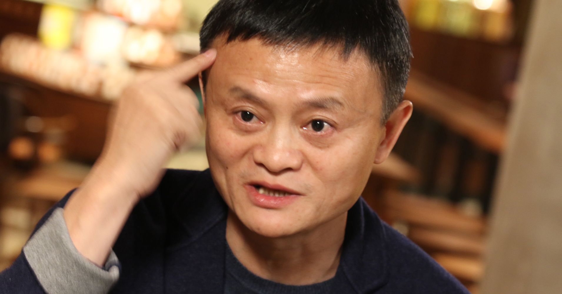 Chú Từ một thầy giáo dạy tiếng Anh, Jack Ma chuyển sang cùng một số người sáng lập công ty Alibaba và đưa nó trở thành một công ty công nghệ khổng lồ. Ảnh: TL