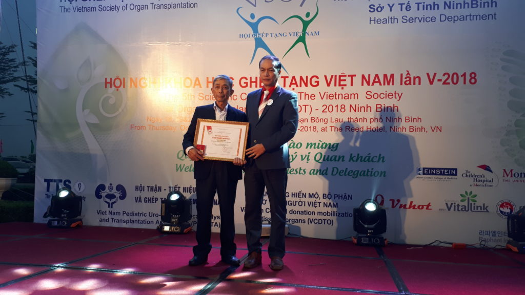 Dù là hội nghị chuyên môn khoa học, nhưng hội nghị ghép tạng Việt Nam lần thứ 5 – 2018, diễn ra ở Ninh Bình từ 18-20/10 đã lồng ghép một phiên tranh luận về buôn bán tạng, một chủ đề xã hội nóng bỏng ở nước
